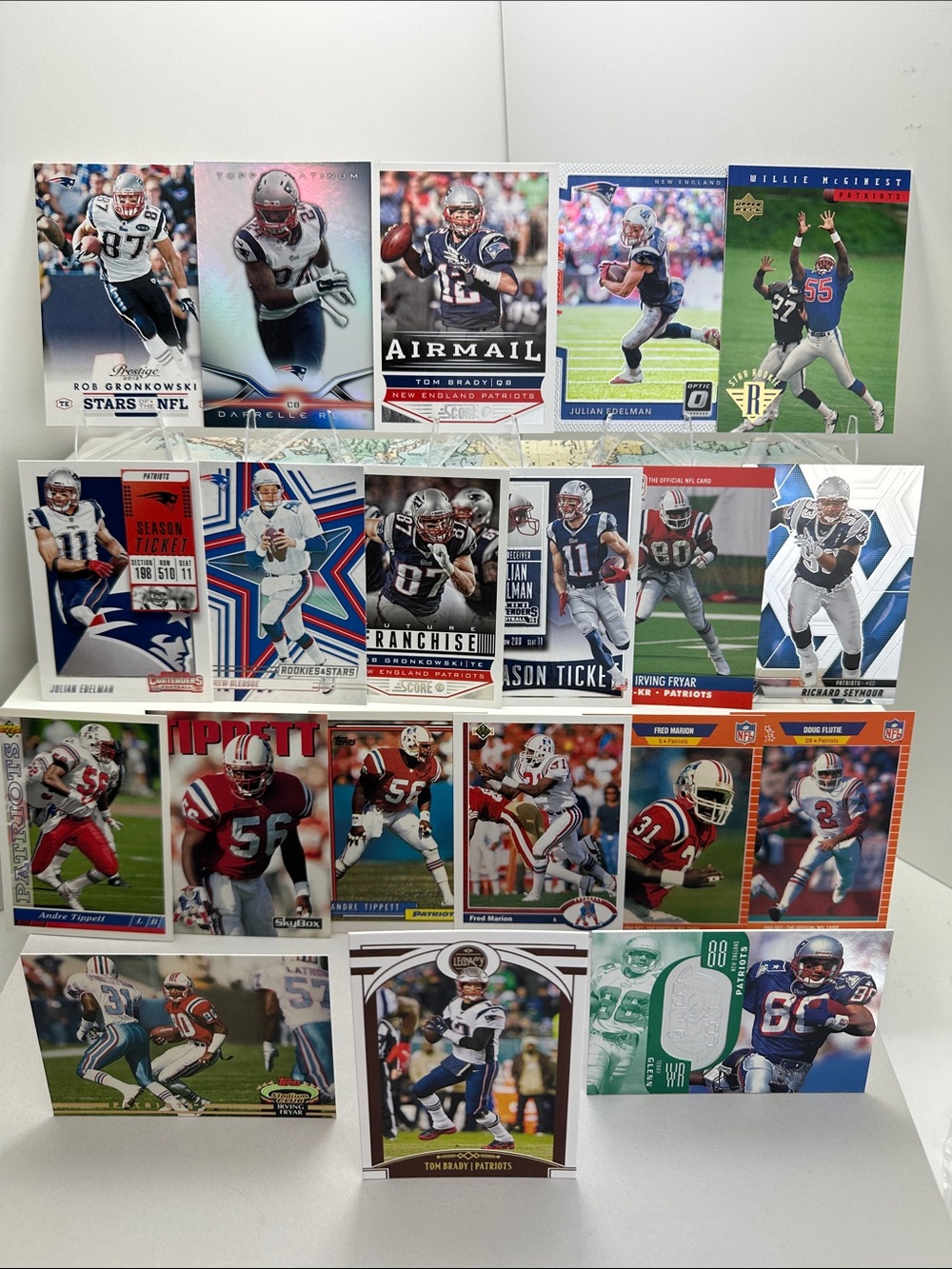 Tom Brady/Gronk/Edelman Patriots legends lot of 20 w/ McGinest rookie/Flutie